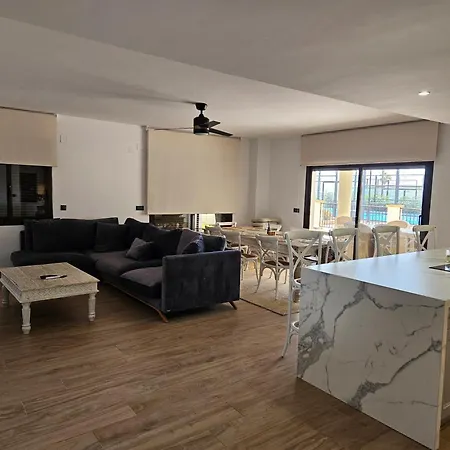 Luxury 3 Bed Marina De La Duquesa, Huge Terrace Pool Views, 500 Meters To Manilva
