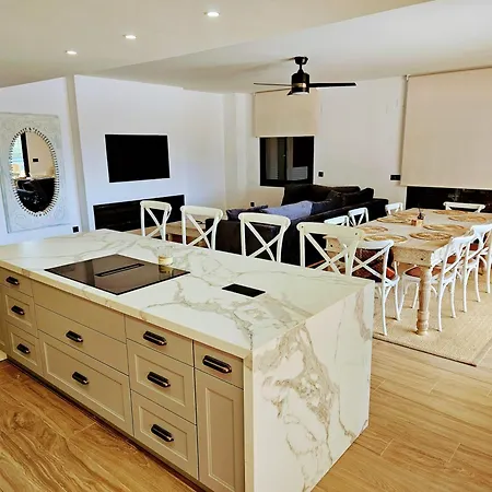 Luxury 3 Bed Marina De La Duquesa, Huge Terrace Pool Views, 500 Meters To