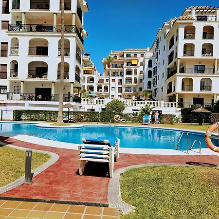Luxury 3 Bed Marina De La Duquesa, Huge Terrace Pool Views, 500 Meters To
